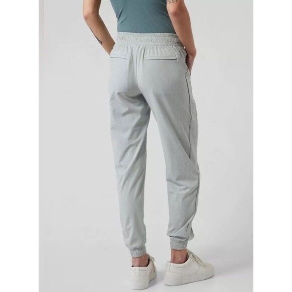 ATHLETA Brooklyn Jogger Women 12 Sage Green Stripe Lightweight Performance Daily - Picture 3 of 10